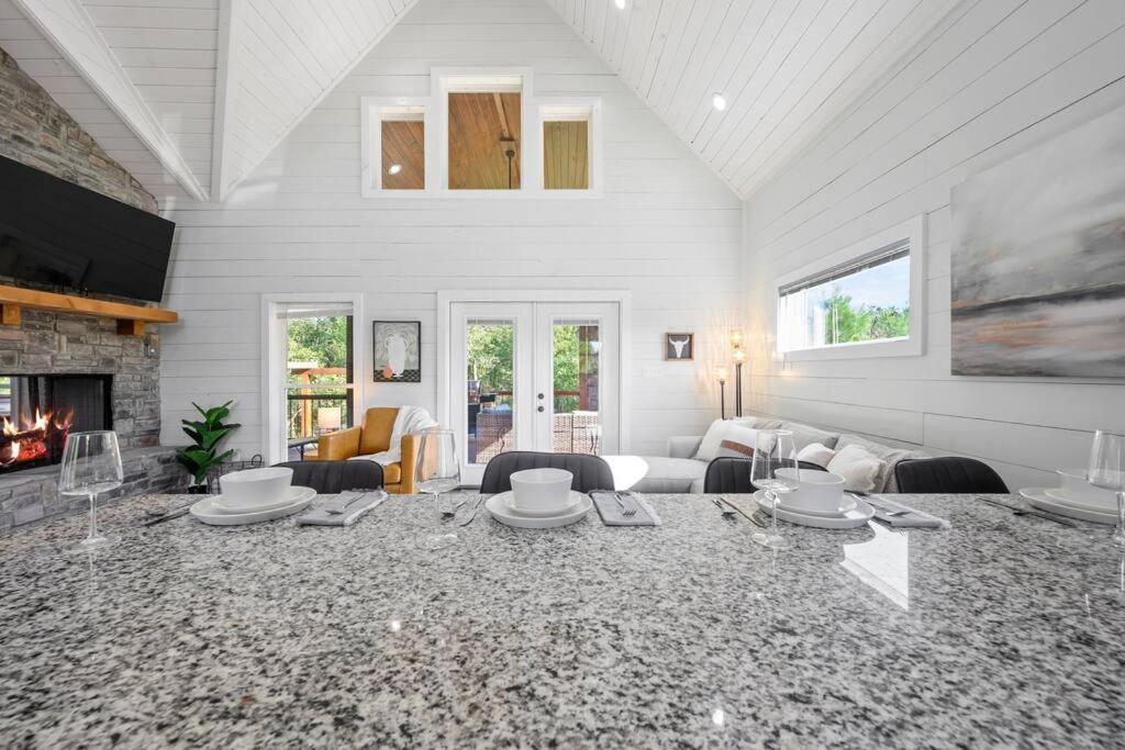 Under The Stars - Secluded, Hot Tub, Firepit, Games Villa Broken Bow Eksteriør bilde