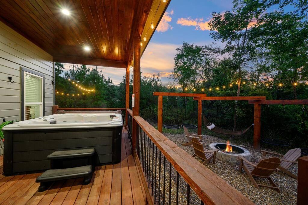 Under The Stars - Secluded, Hot Tub, Firepit, Games Villa Broken Bow Eksteriør bilde