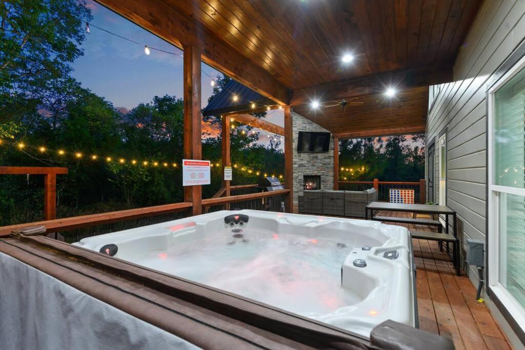 Under The Stars - Secluded, Hot Tub, Firepit, Games Villa Broken Bow Eksteriør bilde