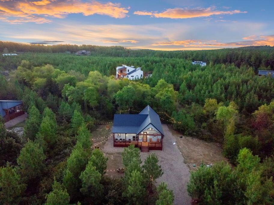 Under The Stars - Secluded, Hot Tub, Firepit, Games Villa Broken Bow Eksteriør bilde